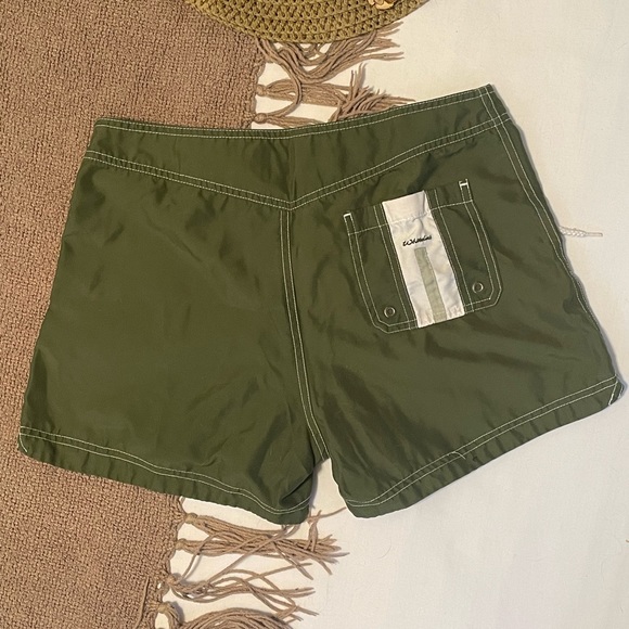 White Lies olive green board surf shorts size S - Picture 2 of 5